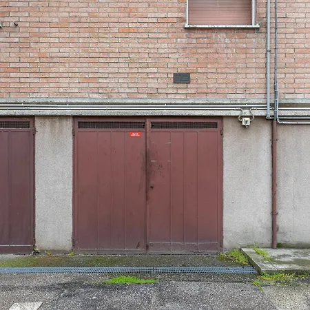 Guesthost - Il Castello Dazzling Apartamento *