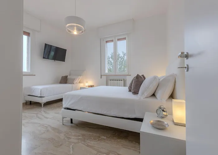 Guesthost - Il Castello Dazzling Apartamento *