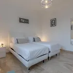 Apartman Guesthost - Il Castello Dazzling Ferrara
