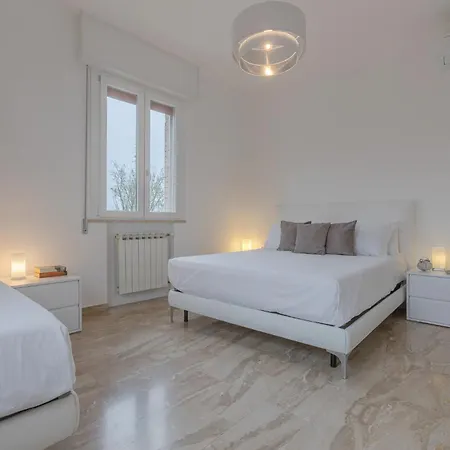 Il Castello Dazzling Lejlighed Ferrara