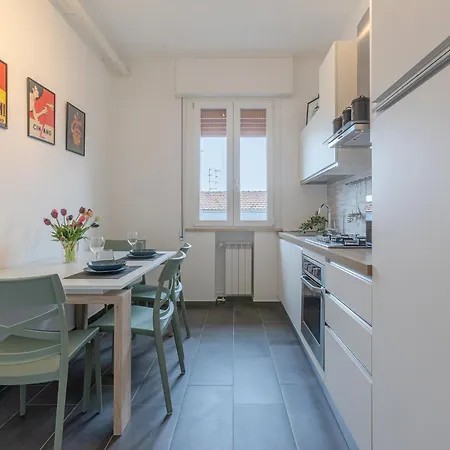 Apartamento Guesthost - Il Castello Dazzling *